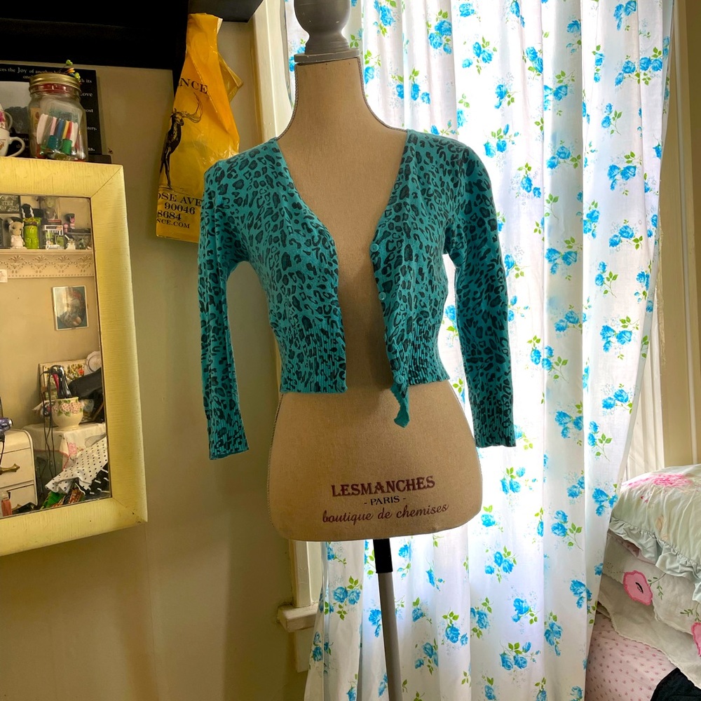 Mak sweater teal leopard print
